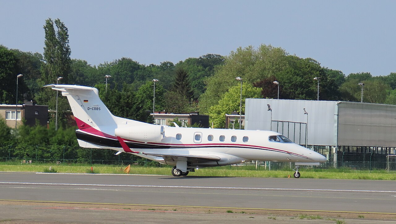 Embraer Phenom 300 — a representative light jet