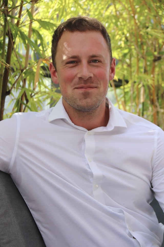 Noah Siebert, founder of VeraJets and active Part 135 pilot